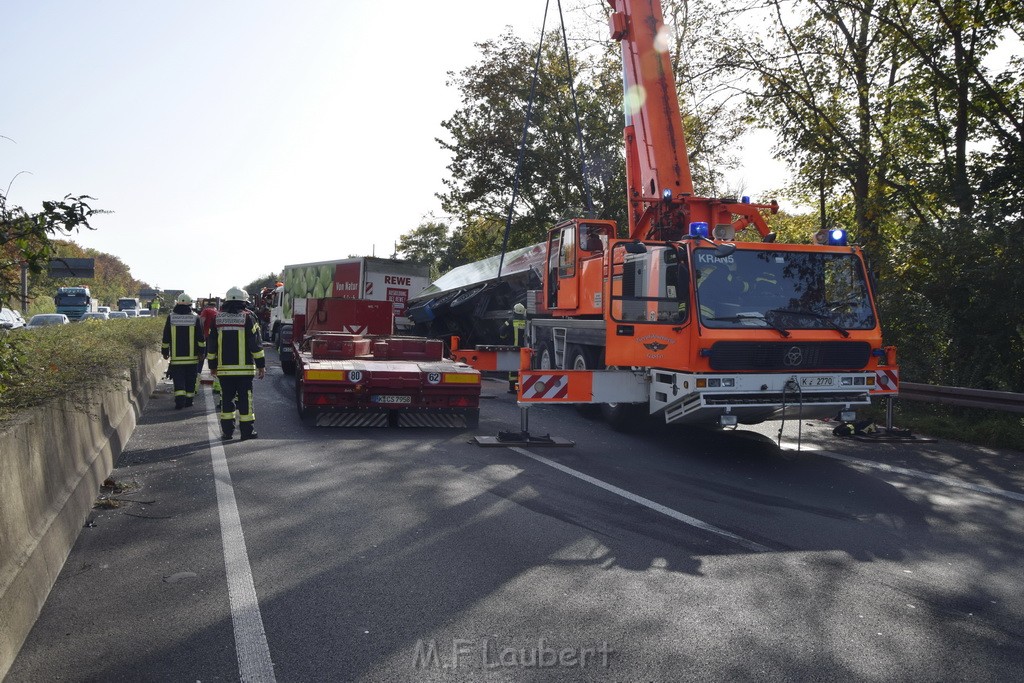 Schwerer VU PKlemm A 57 Rich Innenstadt Hoehe Koeln Chorweiler P192.JPG - Miklos Laubert